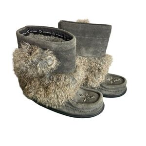 Manitobah Mukluks Grey Faux Fur Boots Waterproof Youth Size 2